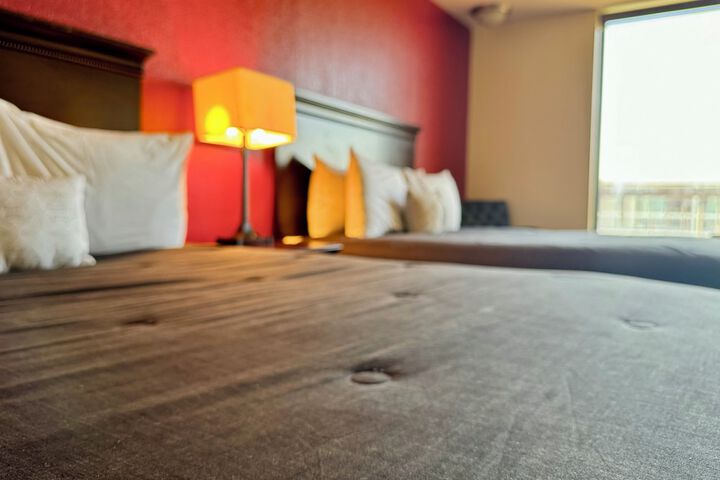 Room 7 of 14