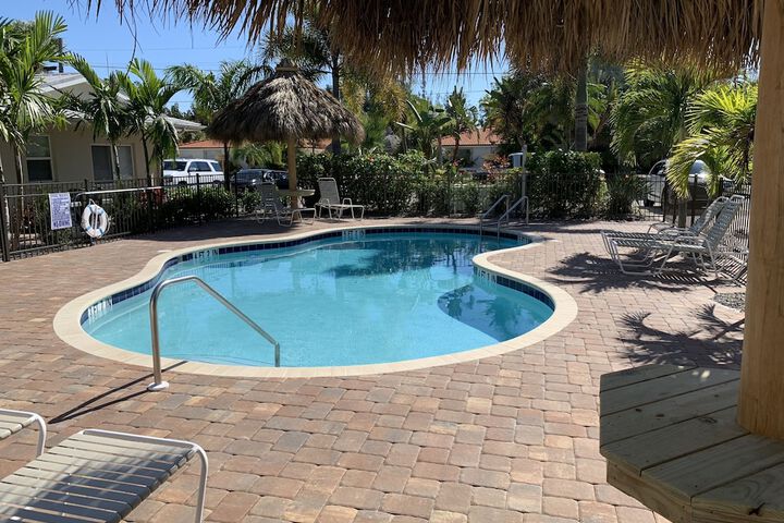 Twin Palms at Siesta
