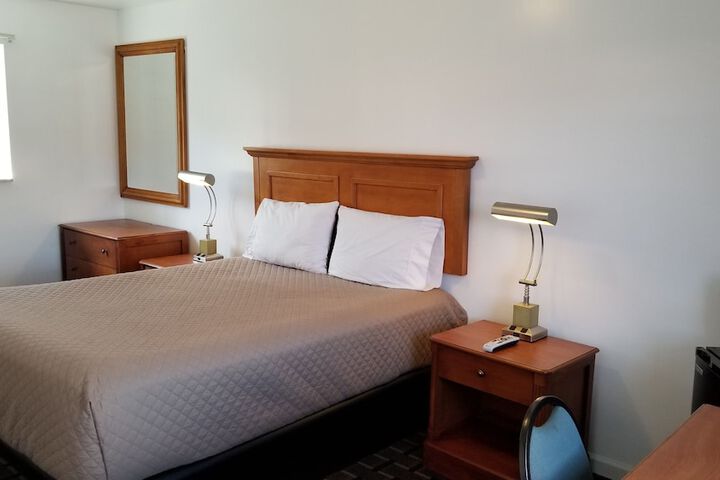 Room 6 of 22