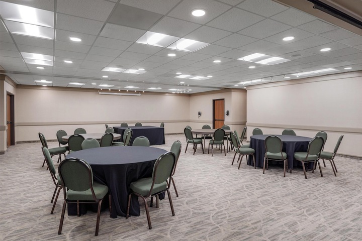 Best Western Plus Oak Harbor Hotel & Conference Center