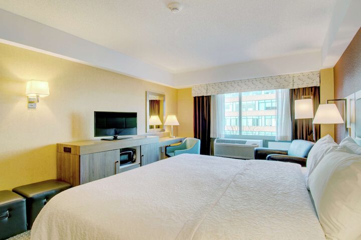 Room 32 of 57
