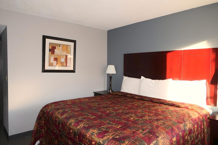 Room 14 of 19
