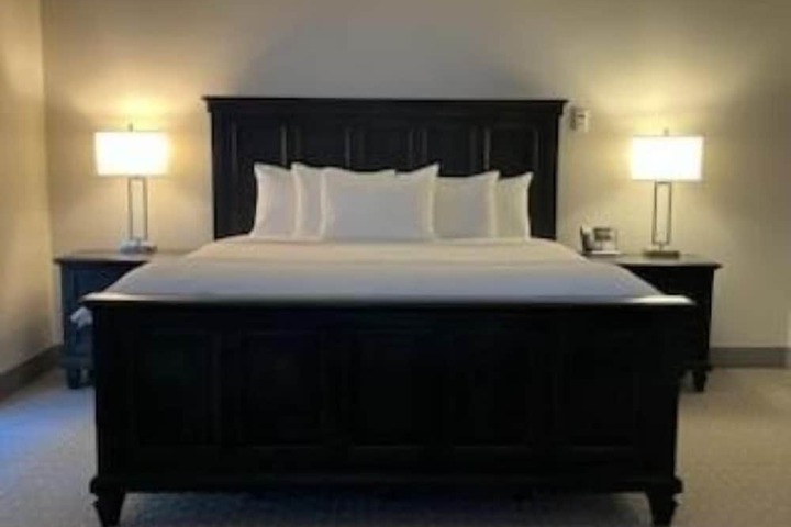 Lone Tree Golf Club & Hotel