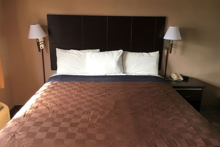 Room 19 of 41
