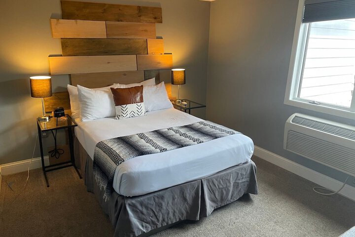 Room 25 of 38
