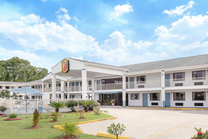 Super 8 by Wyndham Ocean Springs Biloxi