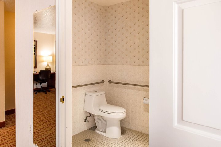 Room 66 of 85