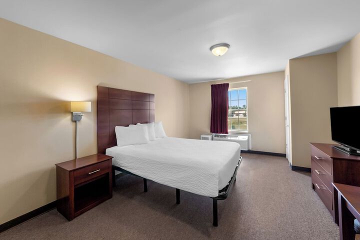 Room 9 of 18