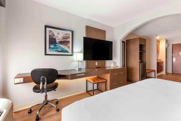 Room 17 of 29