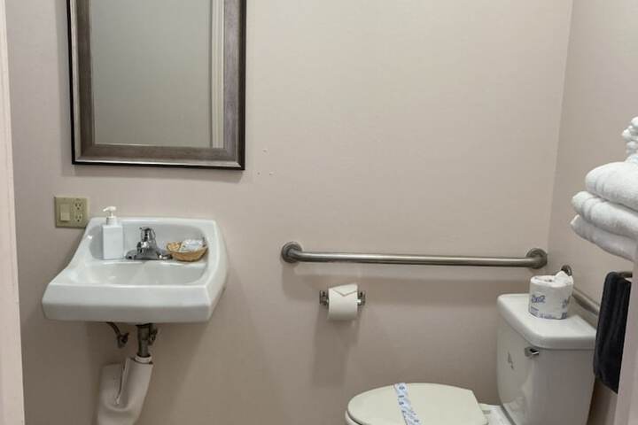 Room 65 of 125