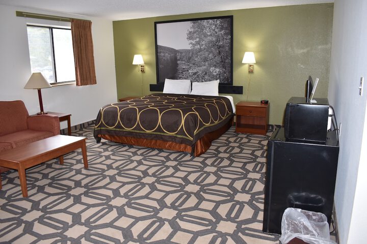 Room 10 of 30