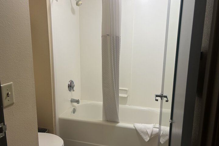 Baymont by Wyndham Ft. Leonard / Saint Robert