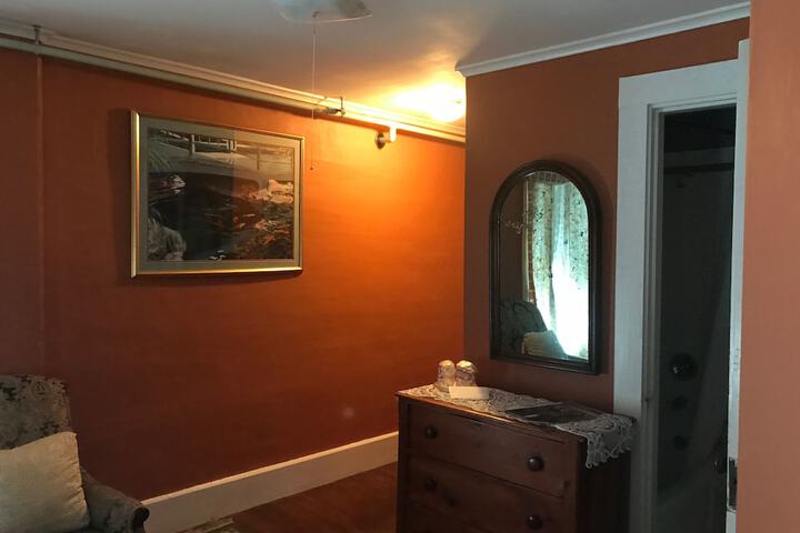 Room 51 of 62