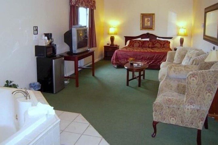 Room 9 of 22