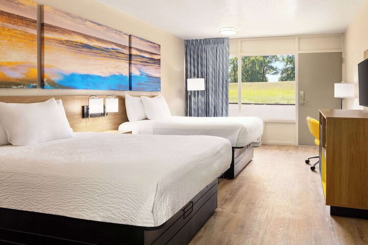 Days Inn by Wyndham McComb MS