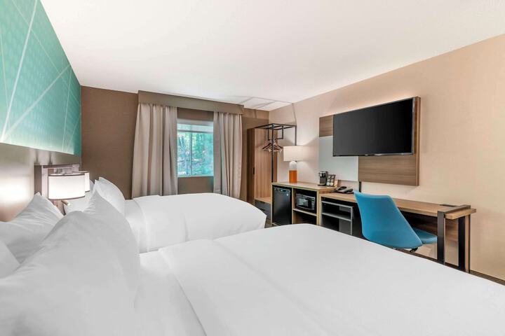 Room 10 of 29