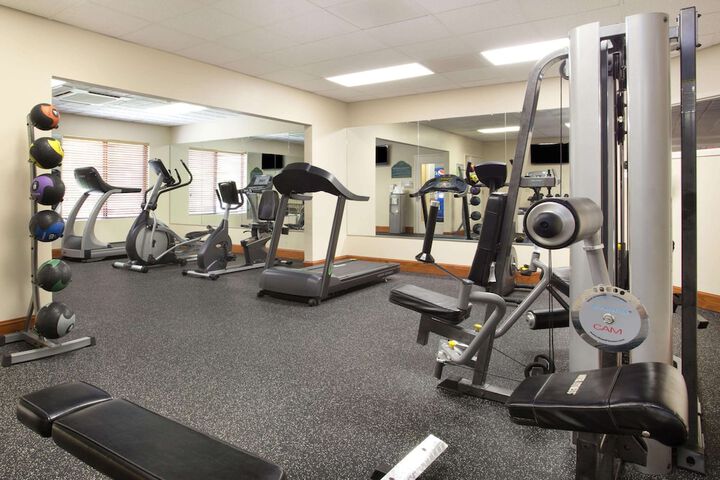 Wingate by Wyndham Raleigh South / Garner