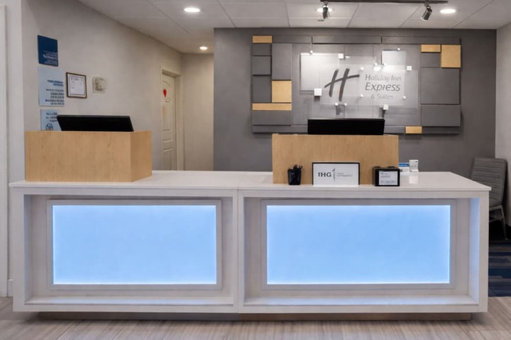 Holiday Inn Express & Suites Winner by IHG