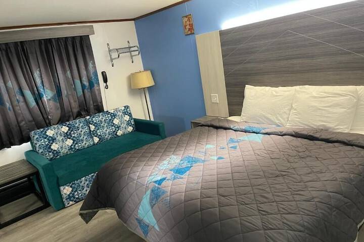 Room 34 of 42