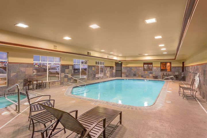Pool 14 of 33