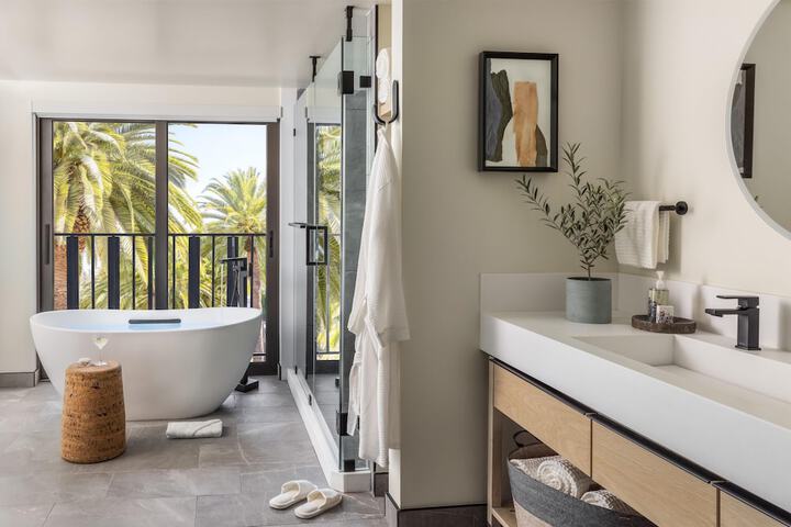 Casa Mani Resort Napa Valley Curio Collection by Hilton