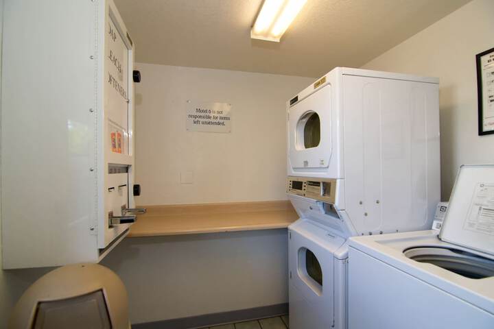 Room 33 of 34