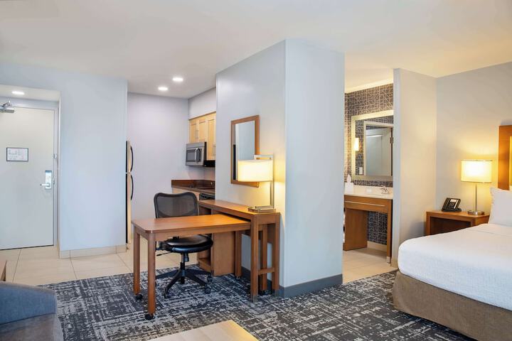 Room 12 of 41