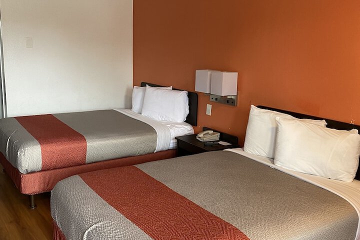 Room 25 of 44