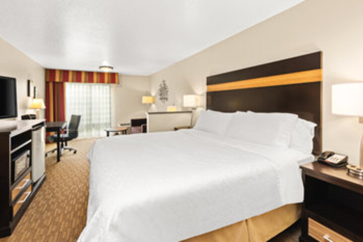 Room 124 of 245