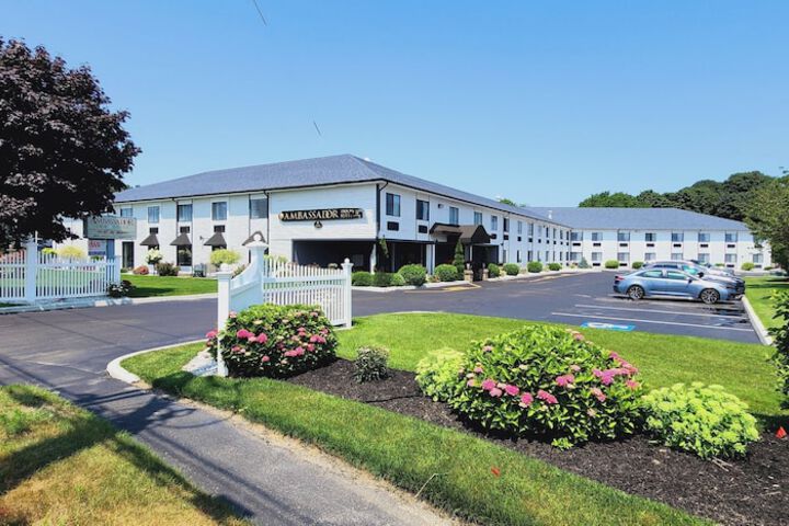 Ambassador Inn & Suites