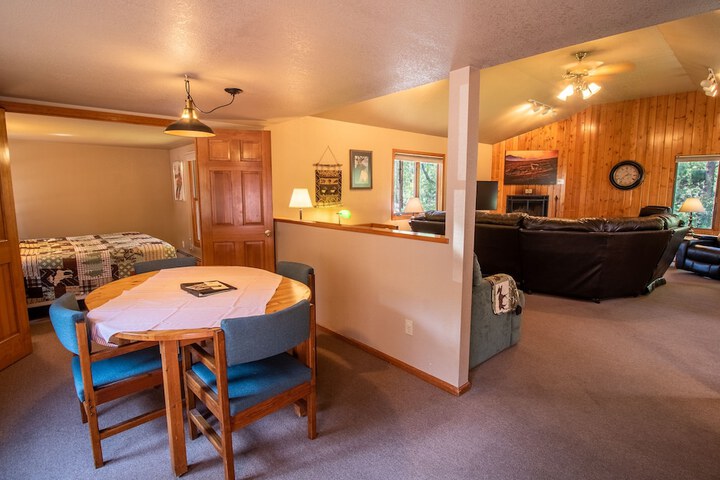 Room 212 of 261