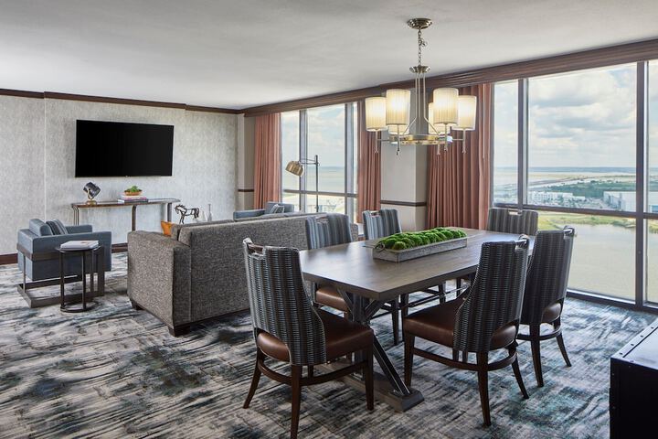Renaissance Mobile Riverview Plaza Hotel
