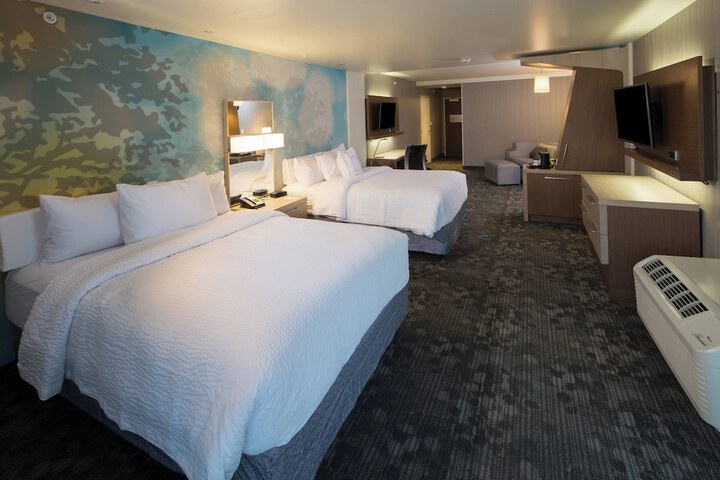 Room 27 of 37