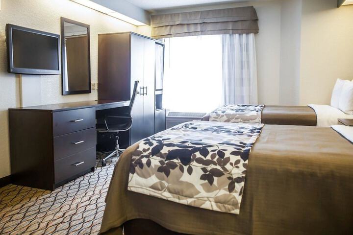 Room 21 of 35