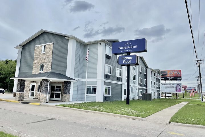 AmericInn by Wyndham Quincy