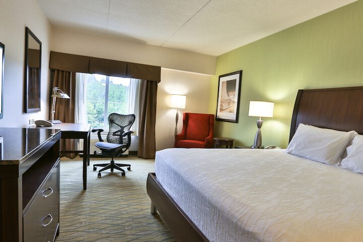 Room 43 of 76