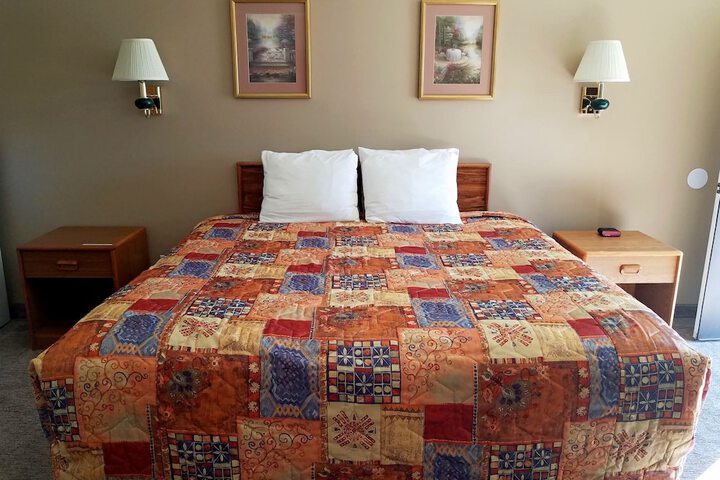 Aquarius Inn