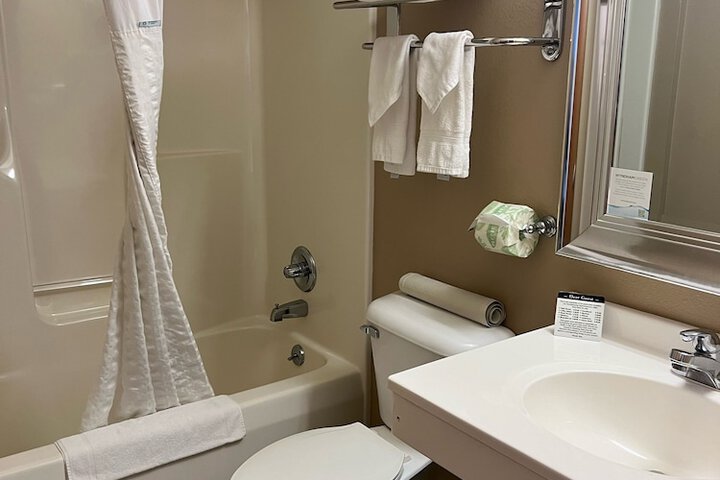 Room 17 of 36