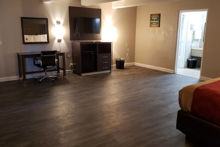 Room 6 of 29