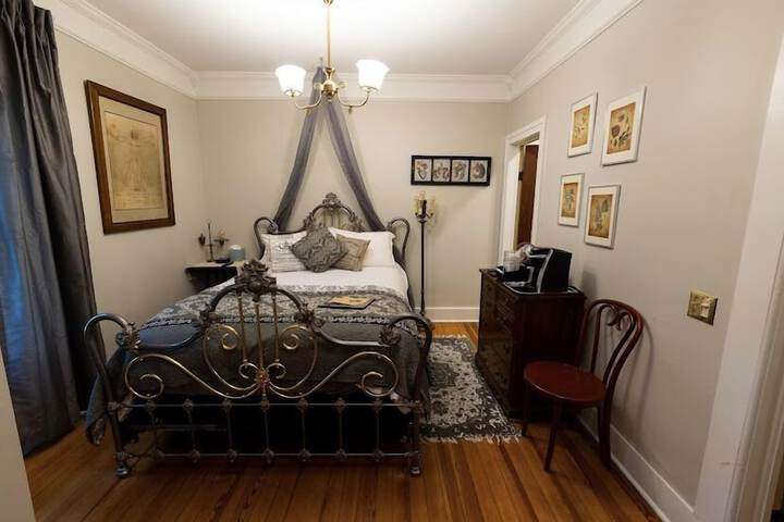 Room 19 of 31