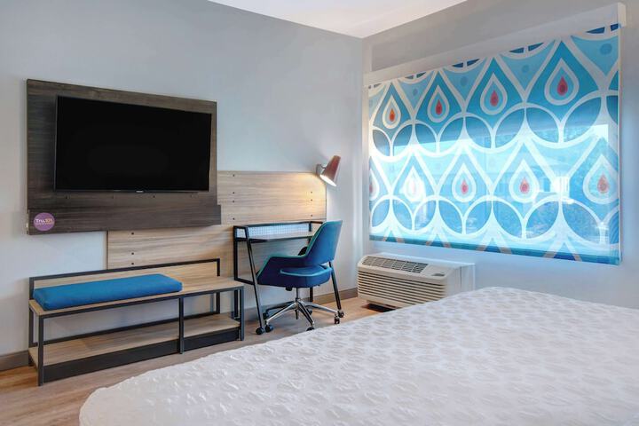 Room 32 of 52