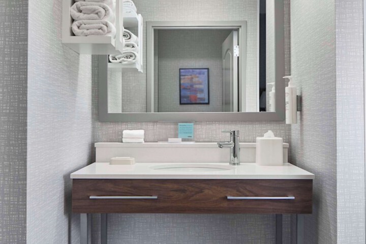 Hampton Inn & Suites Saratoga Springs Downtown