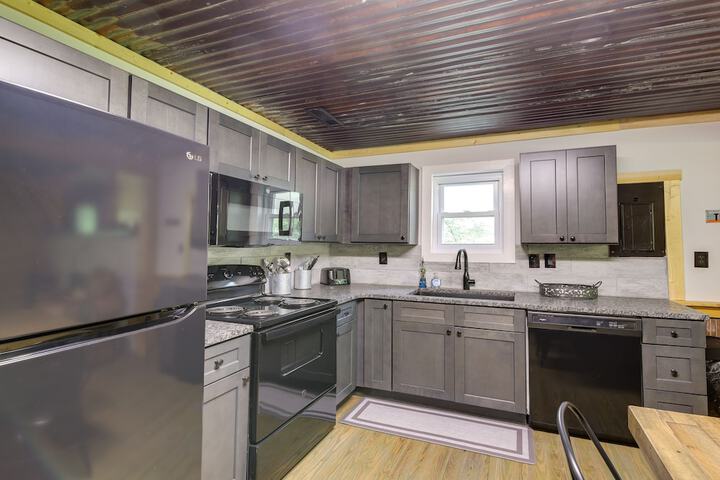 Huntsville Vacation Rental w / Hiking & ATV Trails!