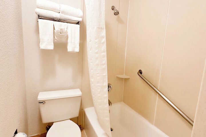 Room 20 of 77