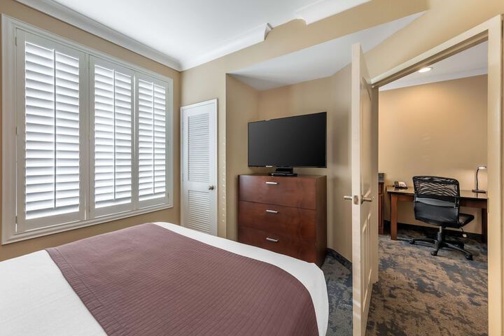 Best Western Plus Avita Suites