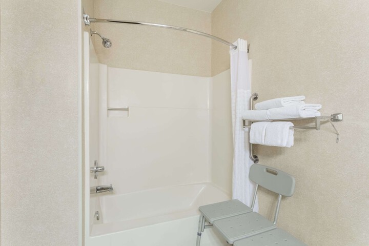 Room 12 of 19
