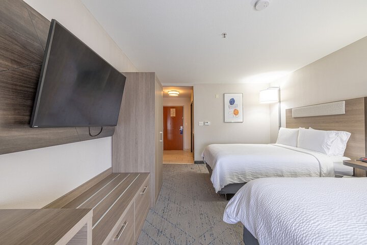 Room 52 of 86