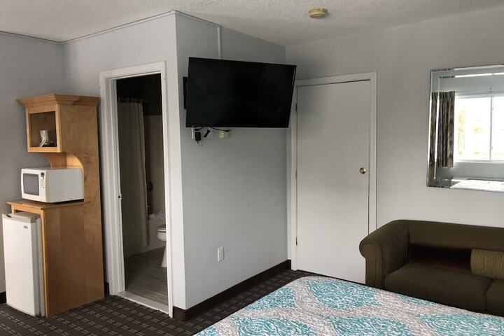 Room 47 of 93
