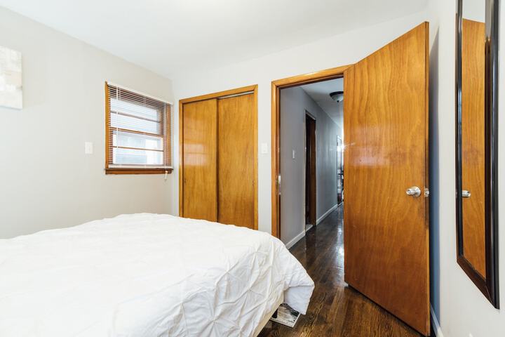 Room 17 of 24