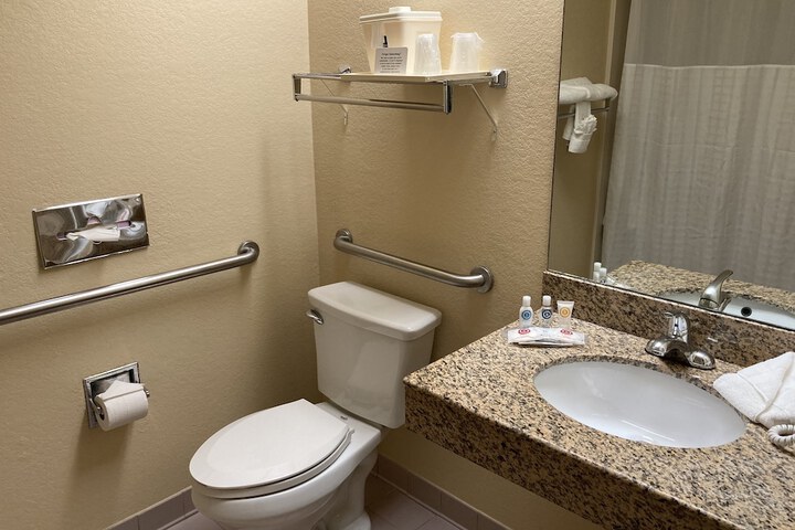 Quality Inn & Suites Little Rock West